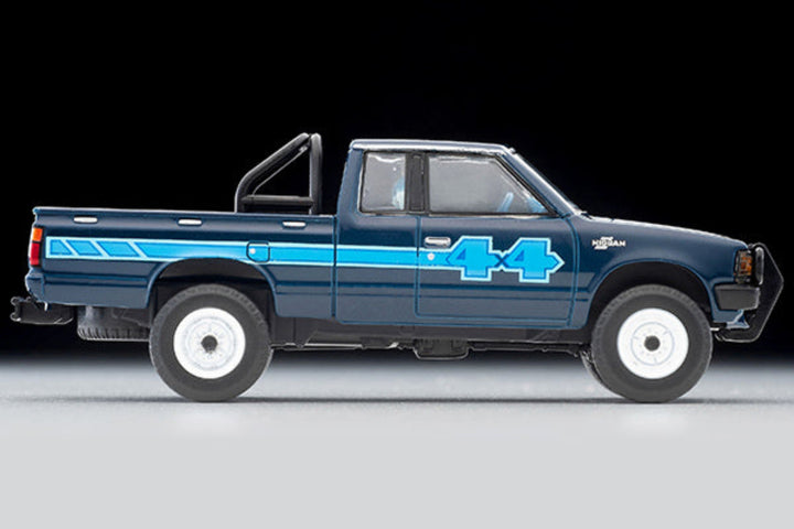 Tomytec TLVN 1:64 Nissan Truck 4X4 King Cab North American version (blue)