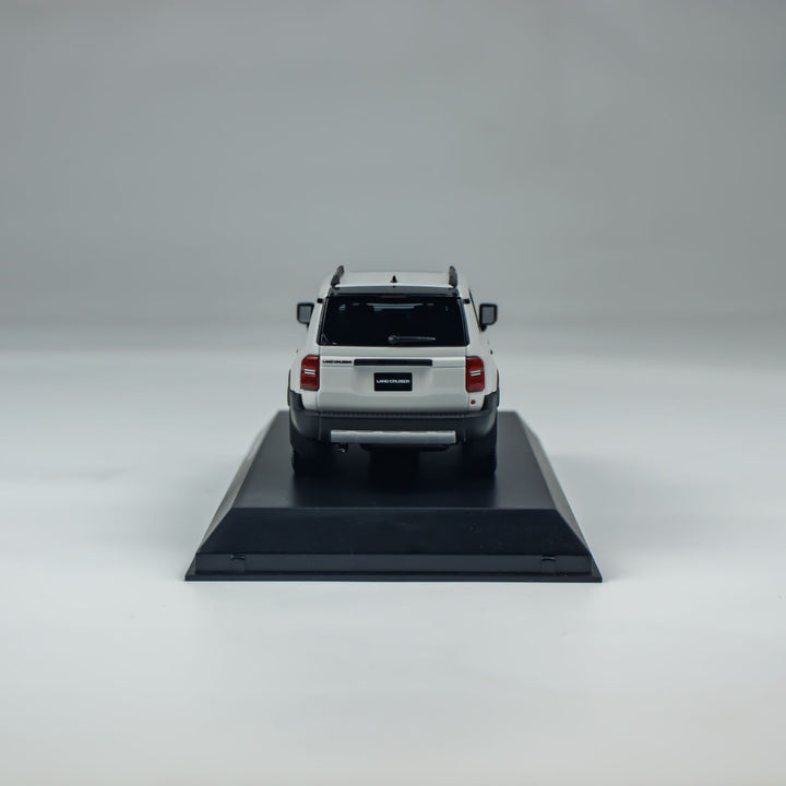 [Online Only] Kyosho 1:43 Toyota Land Cruiser 250 ZX 18inch Alloy Wheels KS03927PW