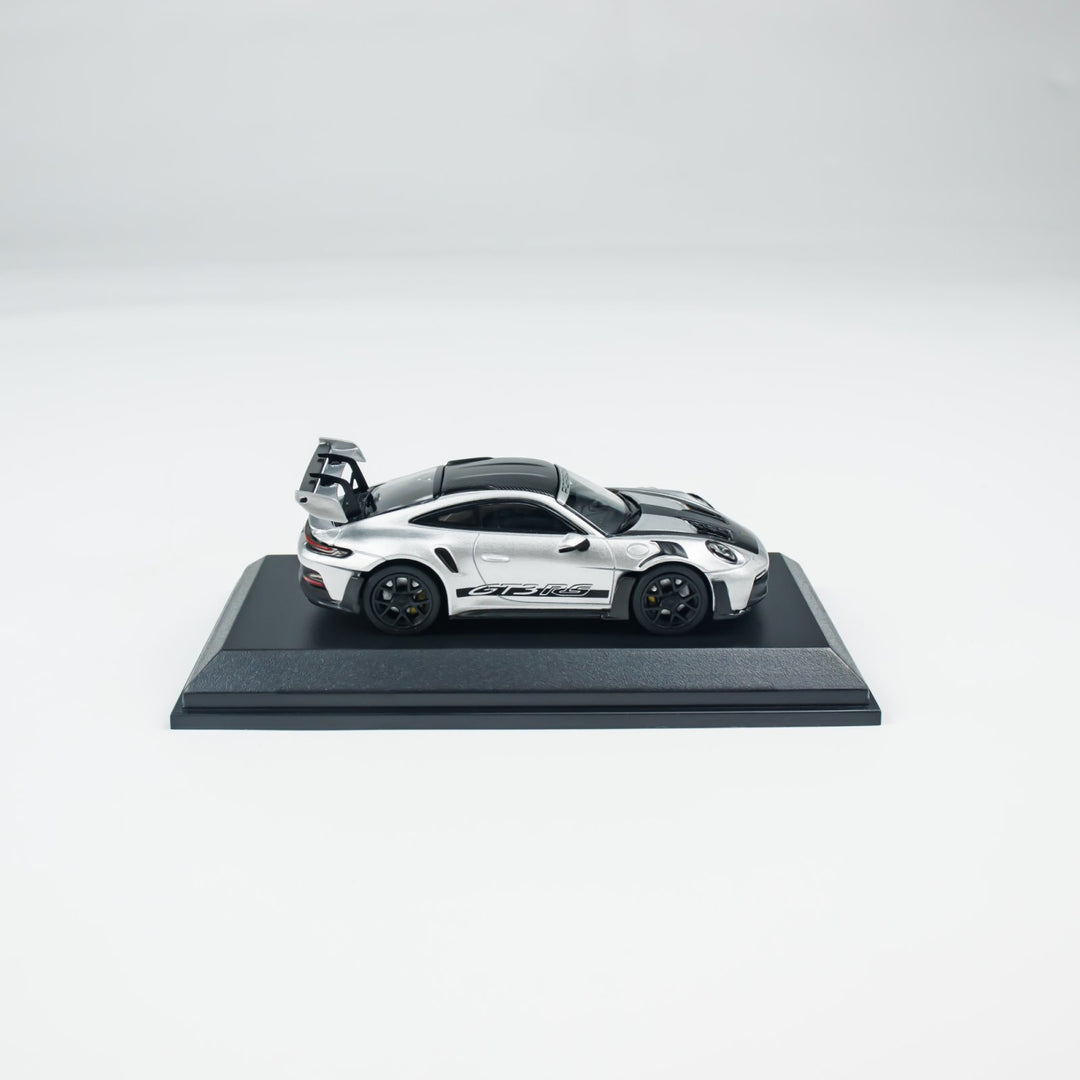 [Preorder] MINICHAMPS 1:64 PORSCHE 911 (992) GT3 RS - 2022 CLDC 643062123