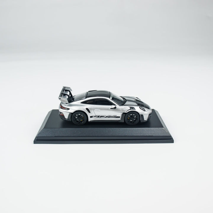 [Preorder] MINICHAMPS 1:64 PORSCHE 911 (992) GT3 RS - 2022 CLDC 643062123