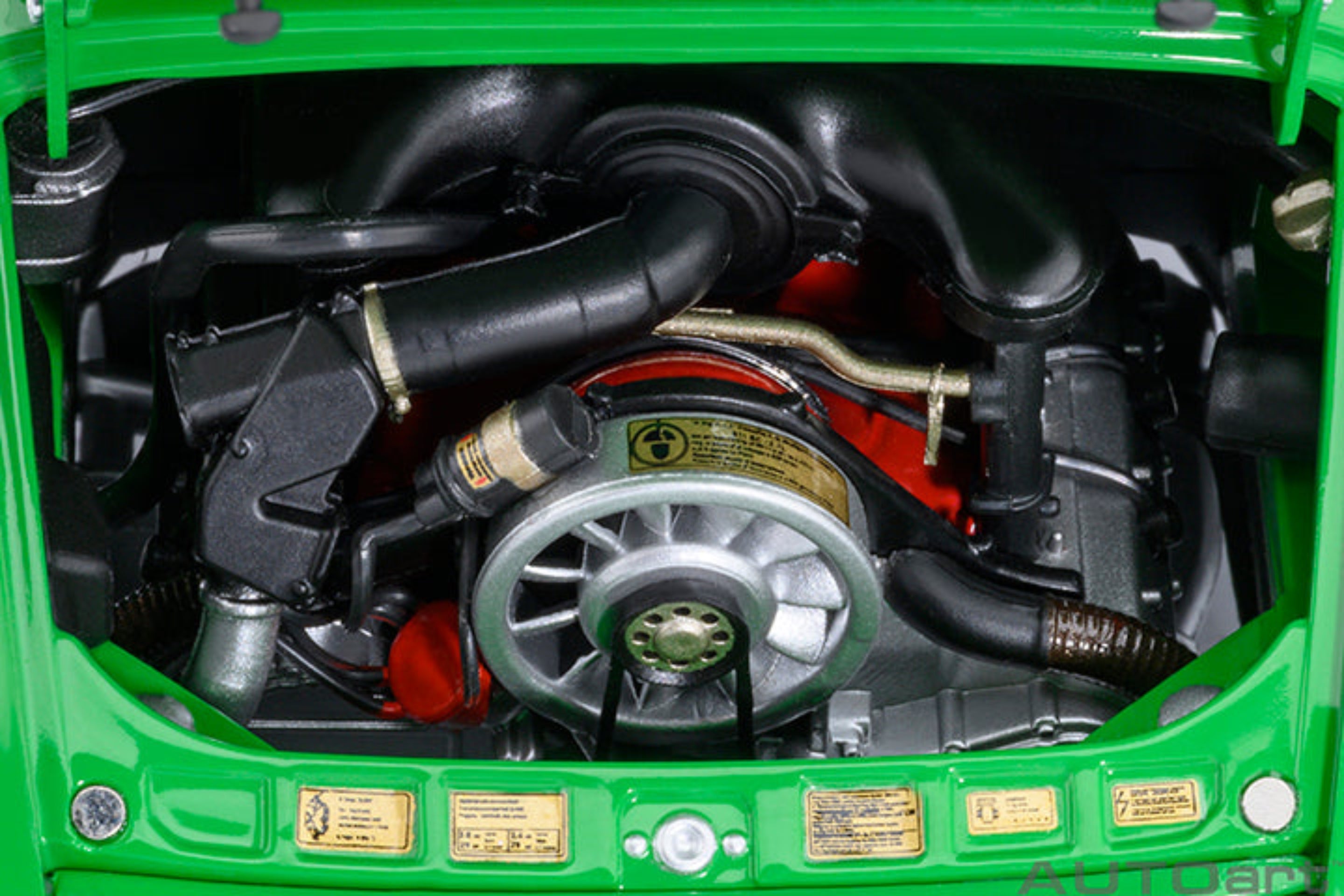 AUTOart 1/18 PORCHE Carrera RS 訳あり AUTOart 1:18 Porsche 911 Carrera 2.7 RS Viper Green/Black Stripes