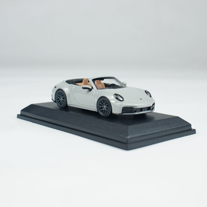 [Preorder] Minichamps 1:64 PORSCHE 911(992.2) CARRERA CABRIOLET CHALK CLDC 643064037