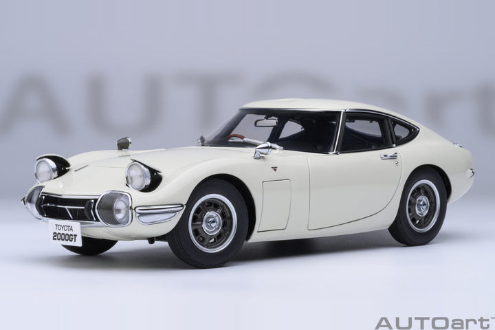 [Preorder] AUTOart 1:18 Toyota 2000GT 1967 White 79546
