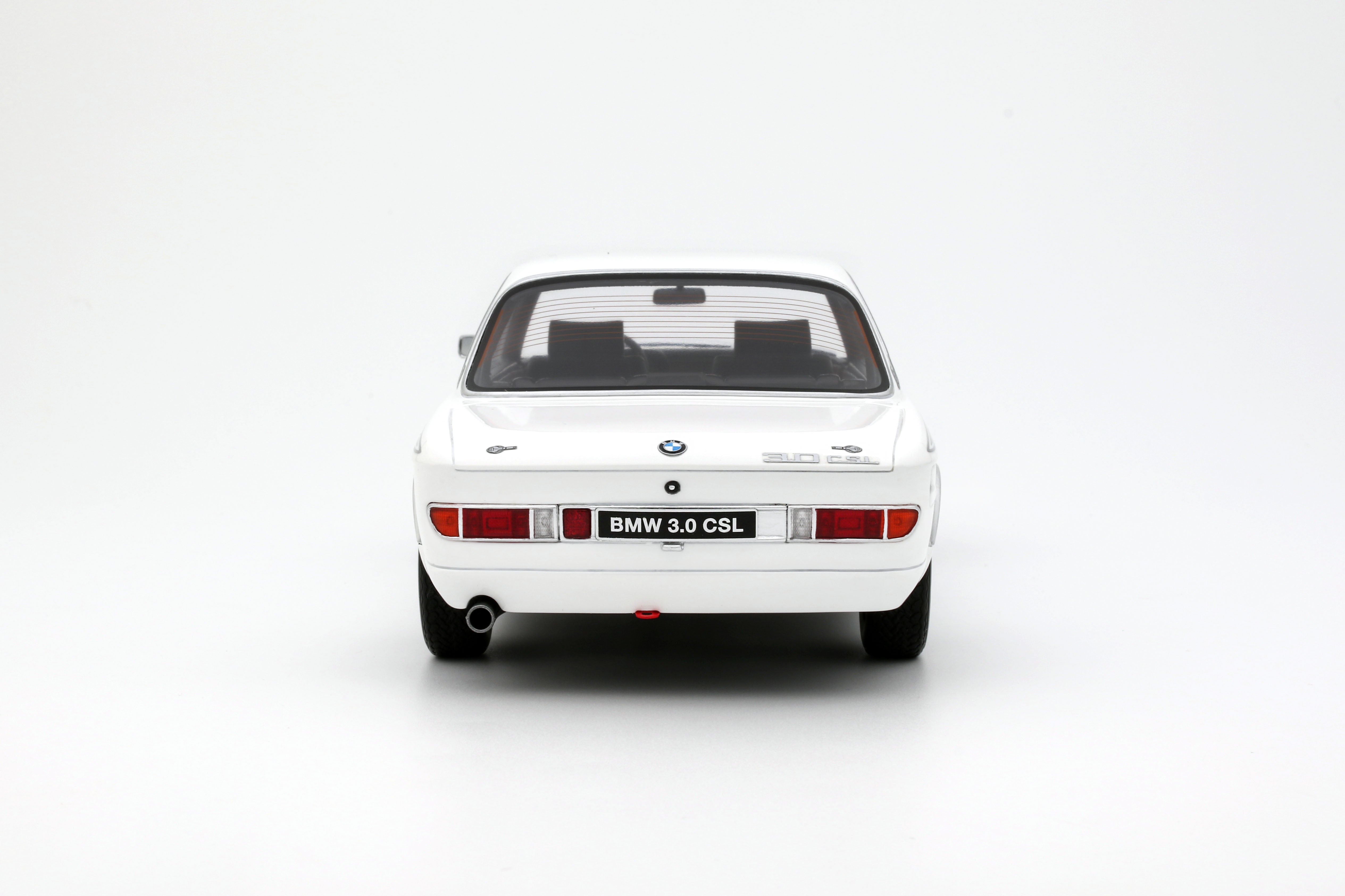 Preorder] OttO 1:18 BMW 3.0 CSL CHAMONIX WHITE 1972 OT1145