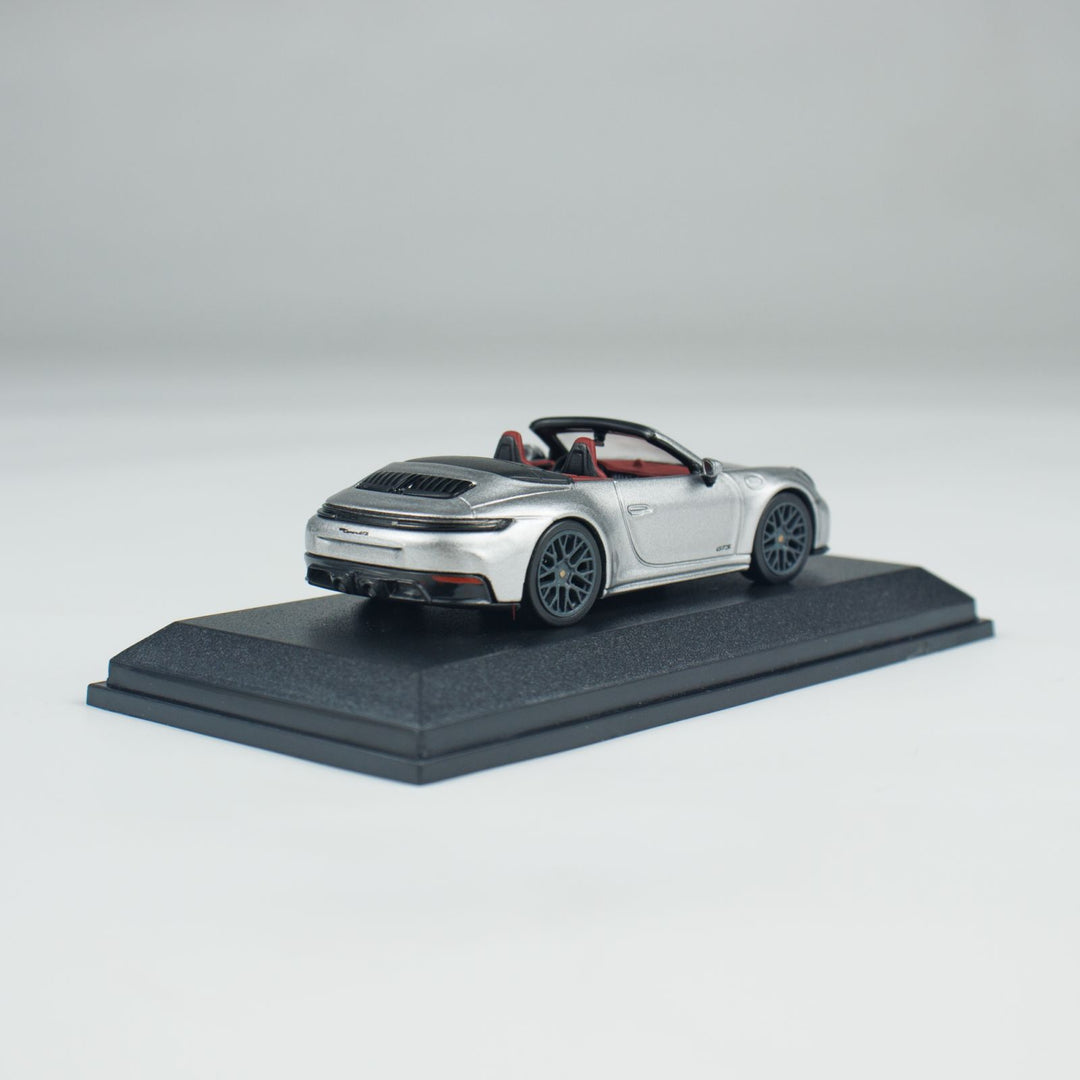 [Preorder] Minichamps 1:64 PORSCHE 911 (992.2) CARRERA GTS CABRIOLET CLDC 643064136