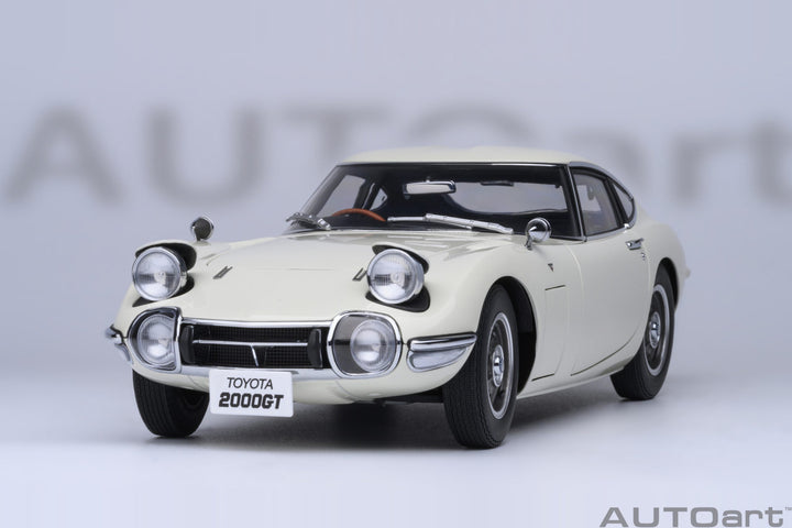 [Preorder] AUTOart 1:18 Toyota 2000GT 1967 White 79546