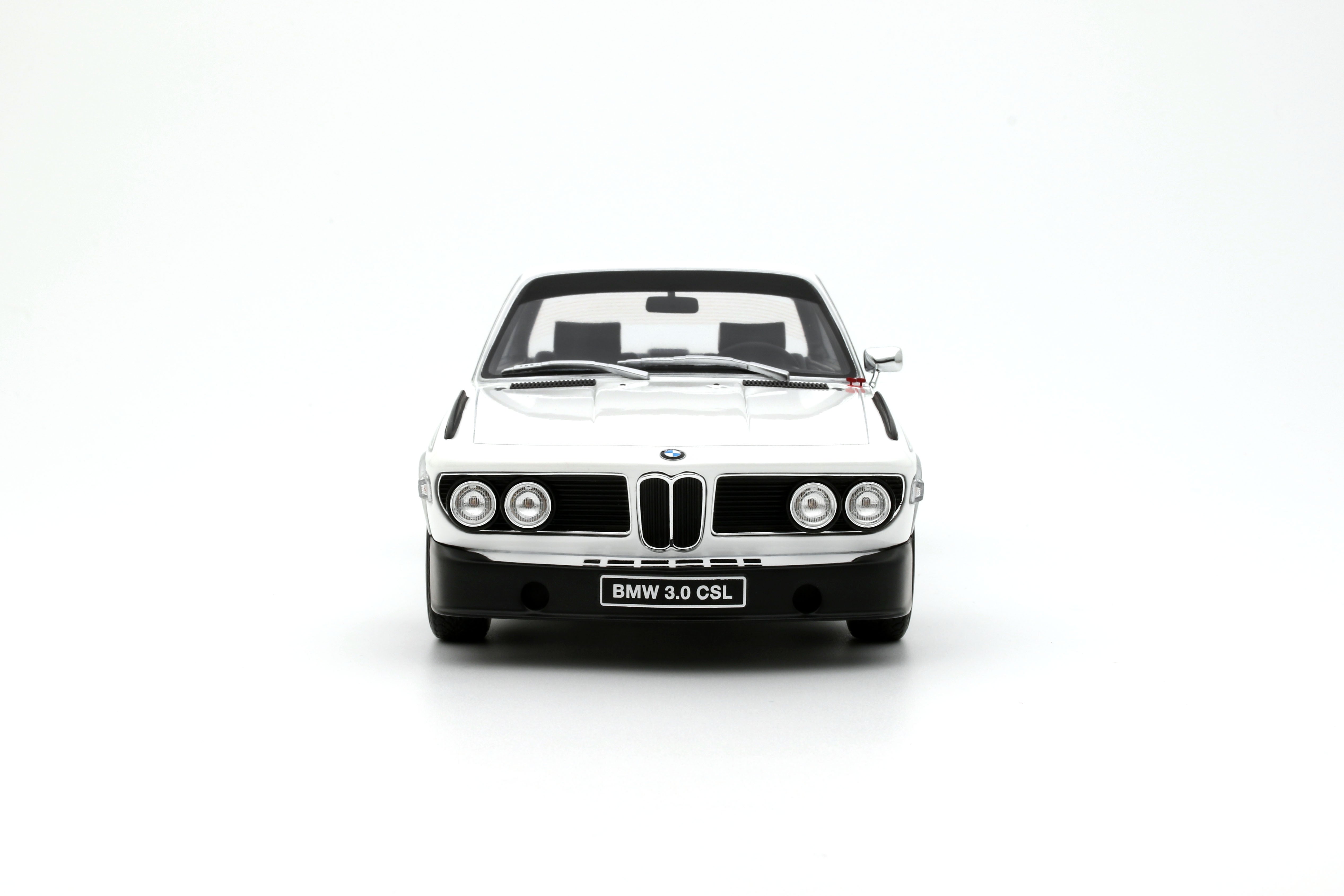 Preorder] OttO 1:18 BMW 3.0 CSL CHAMONIX WHITE 1972 OT1145