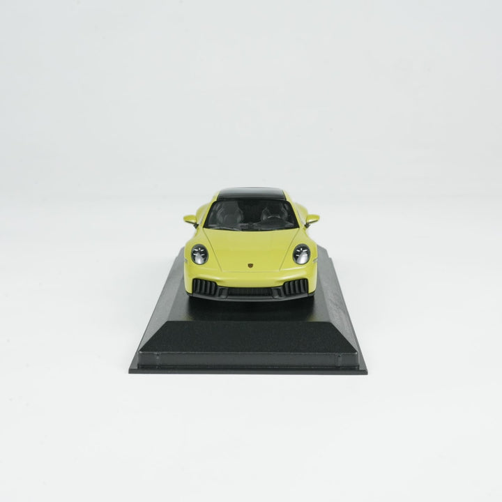 MINICHAMPS 1:43 PORSCHE 911 (992.2) CARRERA GTS 2024-YELLOW METALLIC 410064122