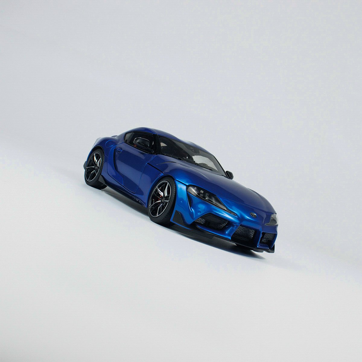 Preorder] WELL 1:18 Toyota Supra A90 (2 Colors) – Horizon Diecast