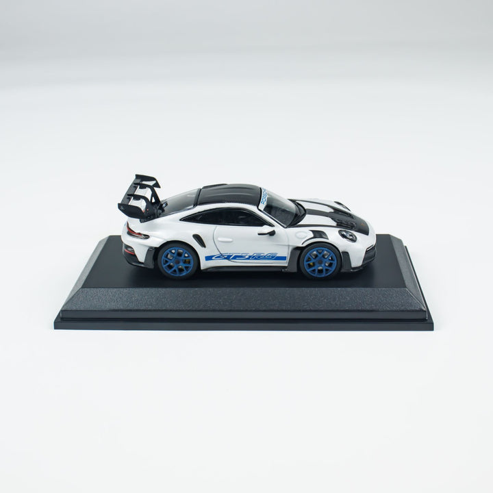 [Preorder] MINICHAMPS 1:64 PORSCHE 911 (992) GT3 RS - 2022 CLDC 643062122