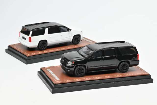 GOC 1:64 Chevrolet Suburban (2 Colours)