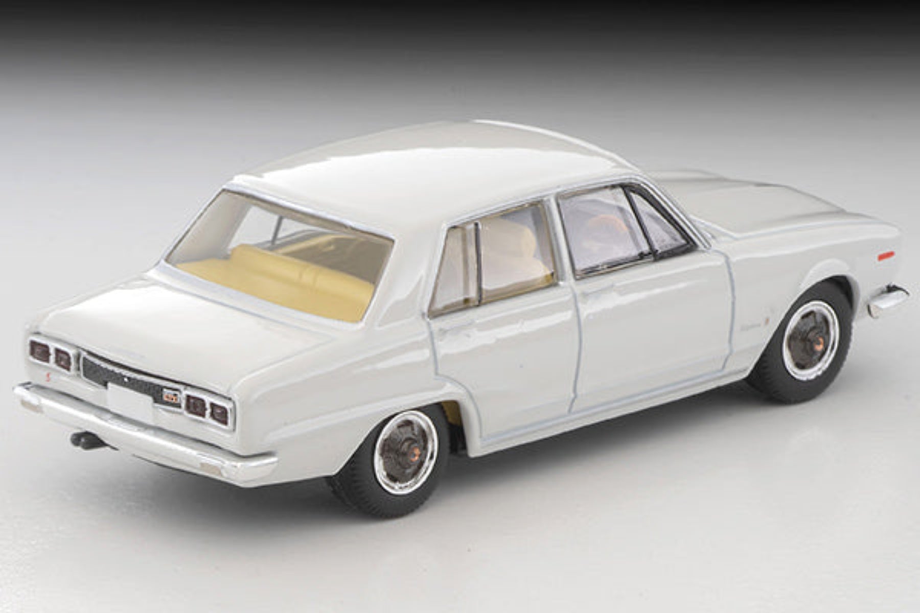 Tomytec TLVN 1:64 Nissan Skyline 2000 GT-X (white) 1972 – Horizon