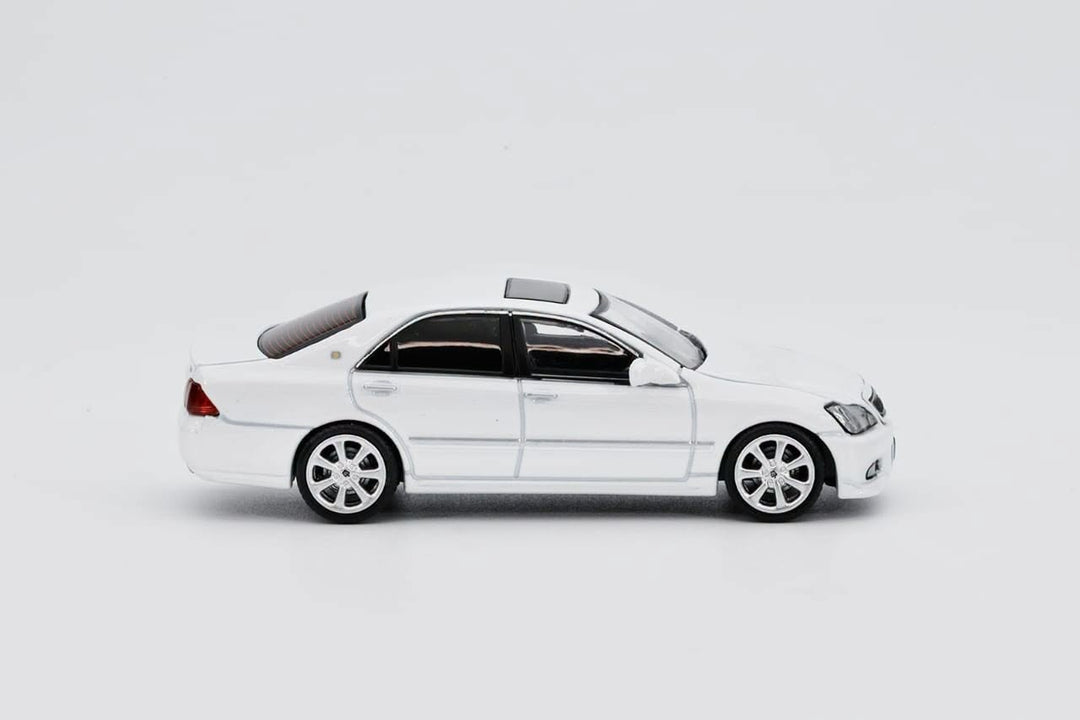 DCT 1:64 Toyota Crown Athlete White (RHD) LL-053-247
