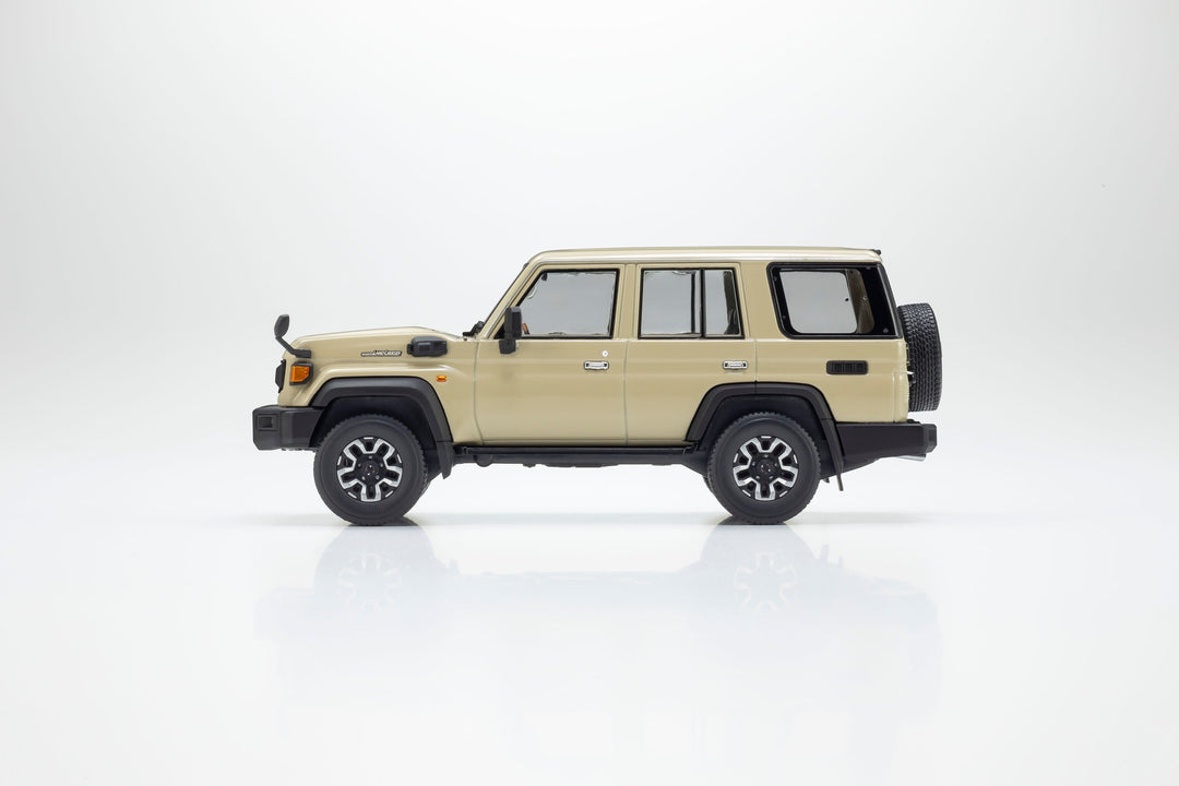 Kyosho 1:43 Toyota Land Cruiser 70 4(3 Colours) 03928BE/03928W/03928BK