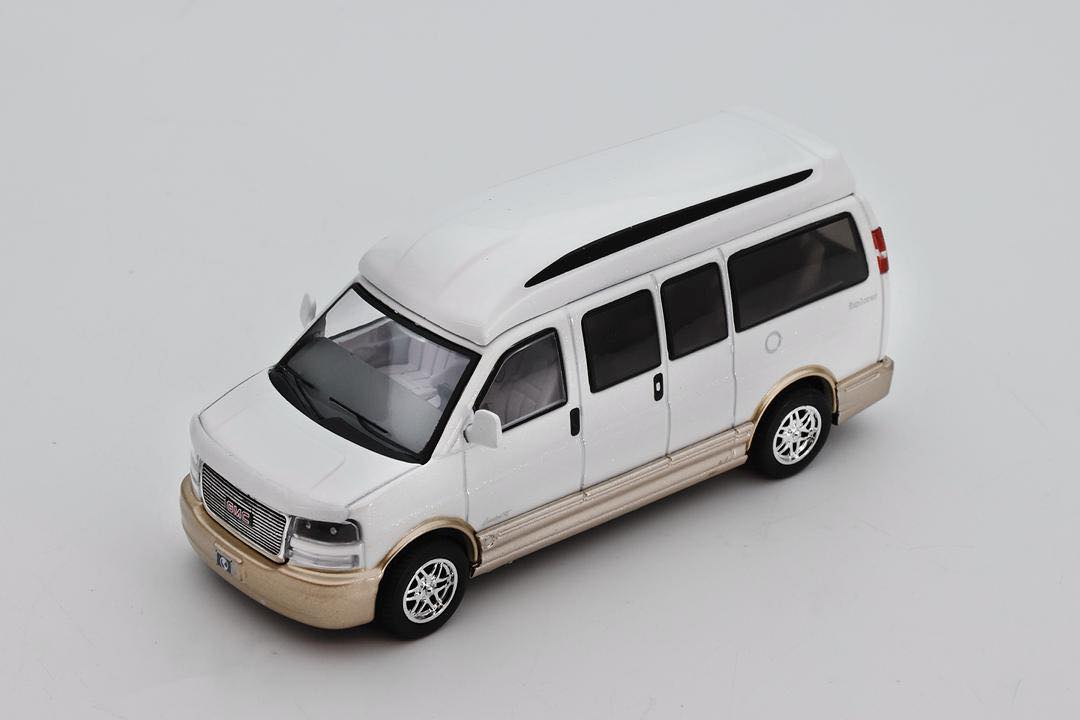 [Preorder] Shadow 1:64 SAVANA EXPLORER LIMITED SE LHD (3 Colours) LL-057-287/LL-057-289/LL-057-290
