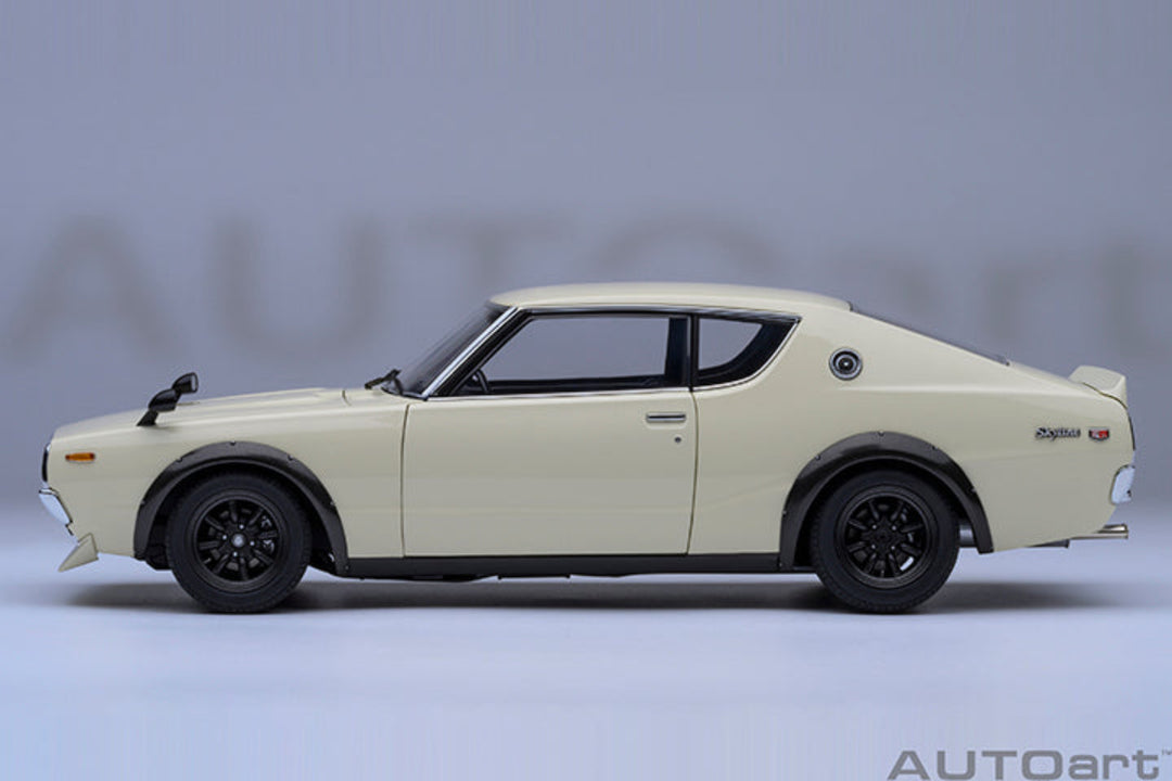 AUTOart 1:18 Nissan Skyline 2000 GT-R (KPGC110) - White 77467