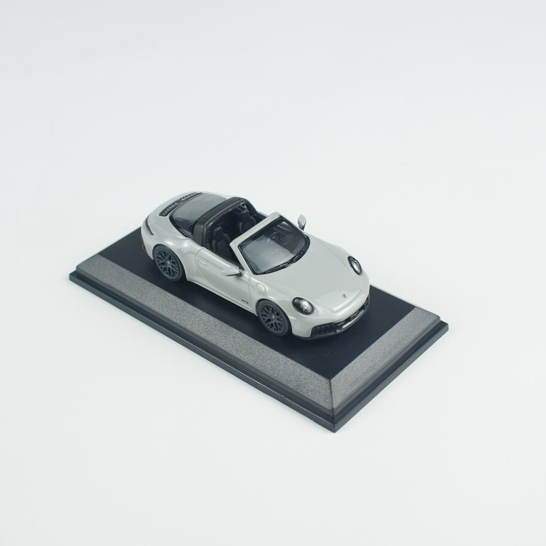 [Preorder] MINICHAMPS 1:64 PORSCHE 911 (992.2) TARGA 4 GTS -2025-CHALK CLDC 643064145