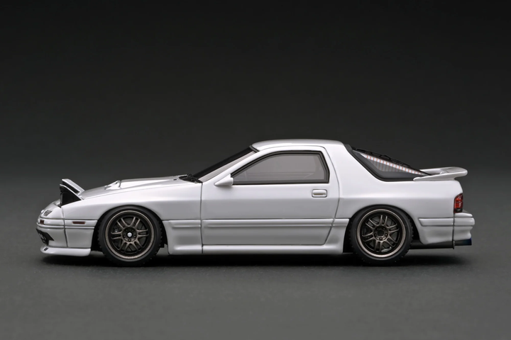Ignition Model 1:43 Mazda Savanna RX-7 Infini (FC3S) White With 13B Engine IG2944