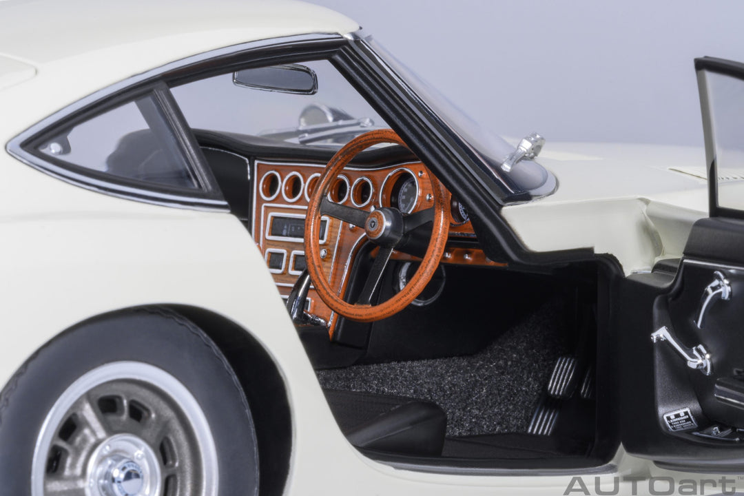 [Preorder] AUTOart 1:18 Toyota 2000GT 1967 White 79546