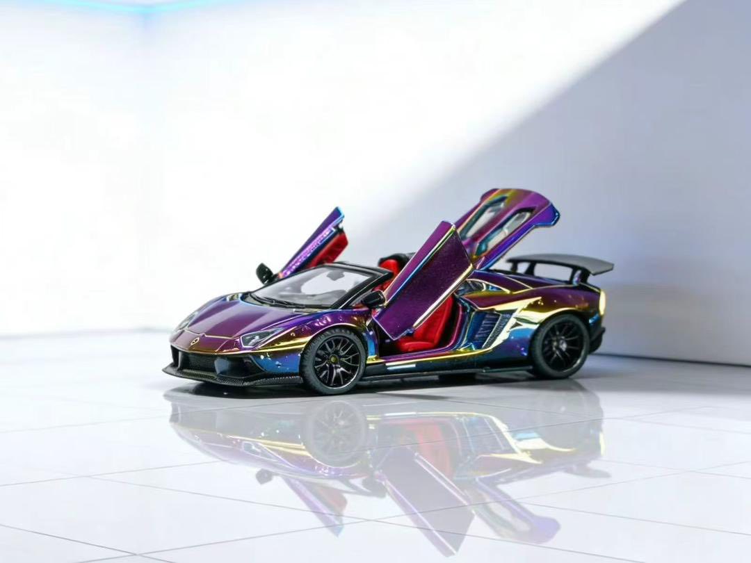 Rhino Model 1:64 Lamborghini LP720-4 Roadster LBWK (2 Colours)