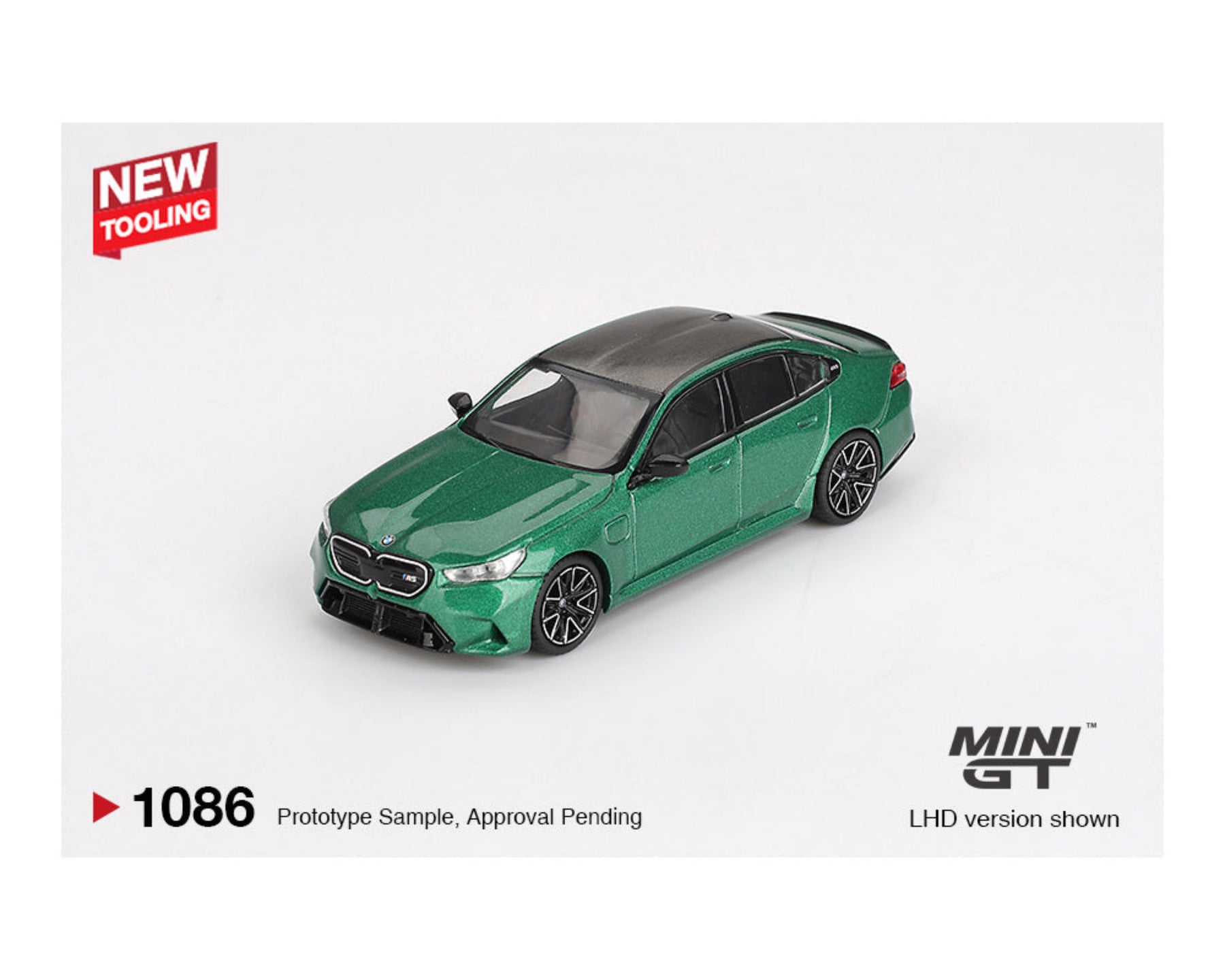 HermanMiller ミニカー 非売品 Preorder] Mini GT 1:64 BMW M5 (G90) Isle of Man – Green