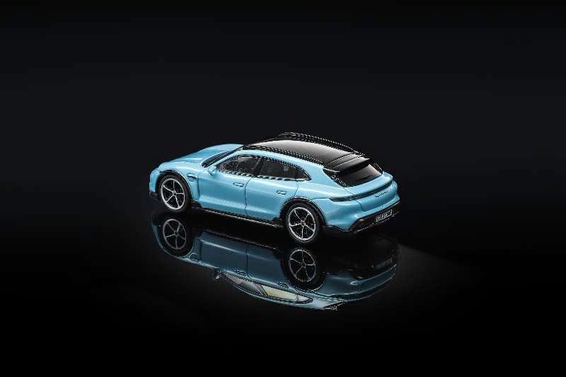 Aether Forge 1:64 Porsche Taycan Turbo S Cross Turismo (2 Colours)