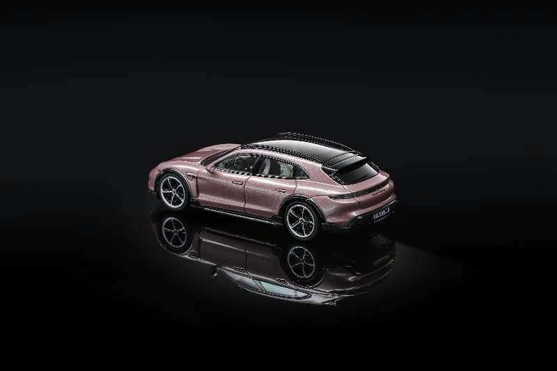 Aether Forge 1:64 Porsche Taycan Turbo S Cross Turismo (2 Colours)