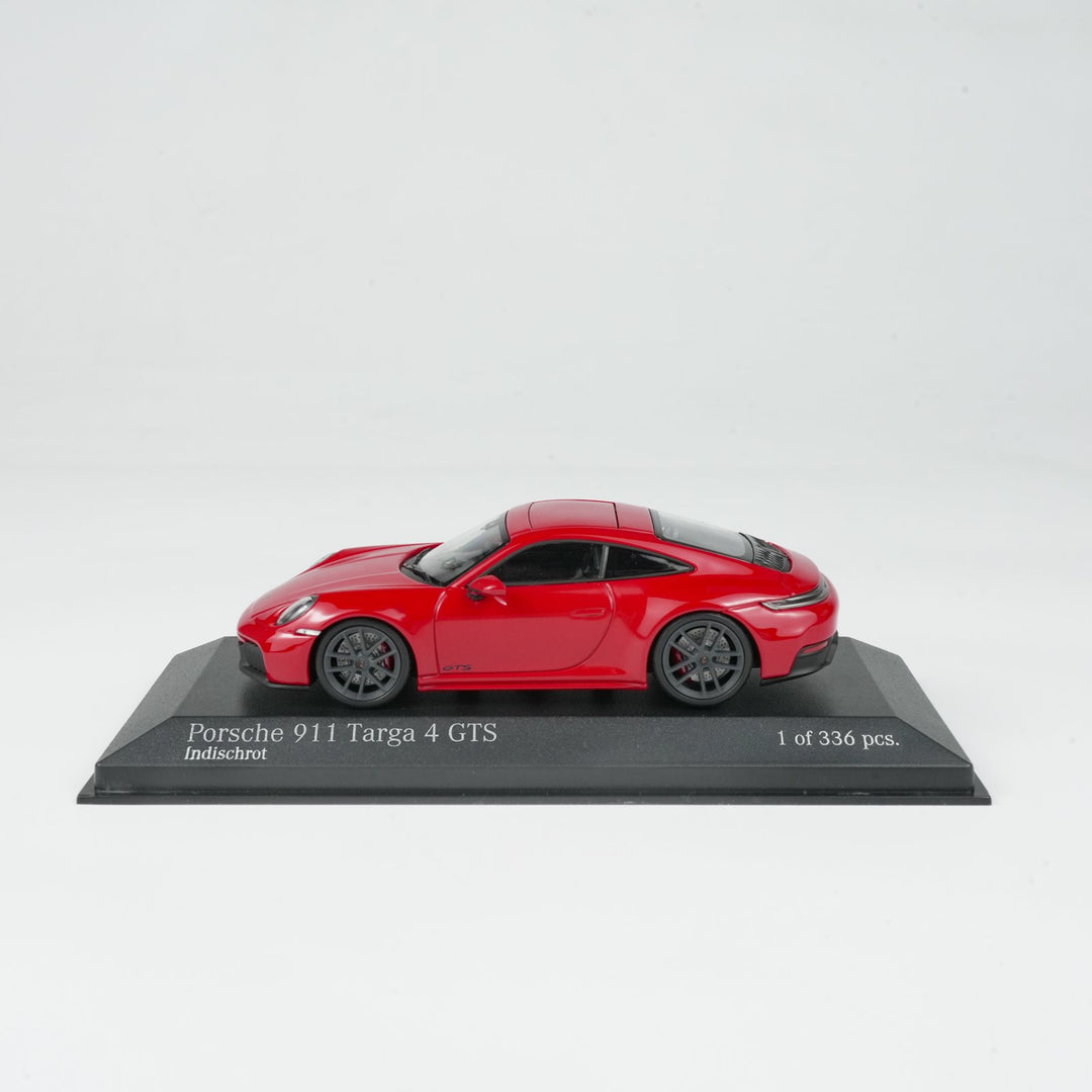 MINICHAMPS 1:43 PORSCHE 911 (992.2) CARRERA GTS 2024- RED 410064120