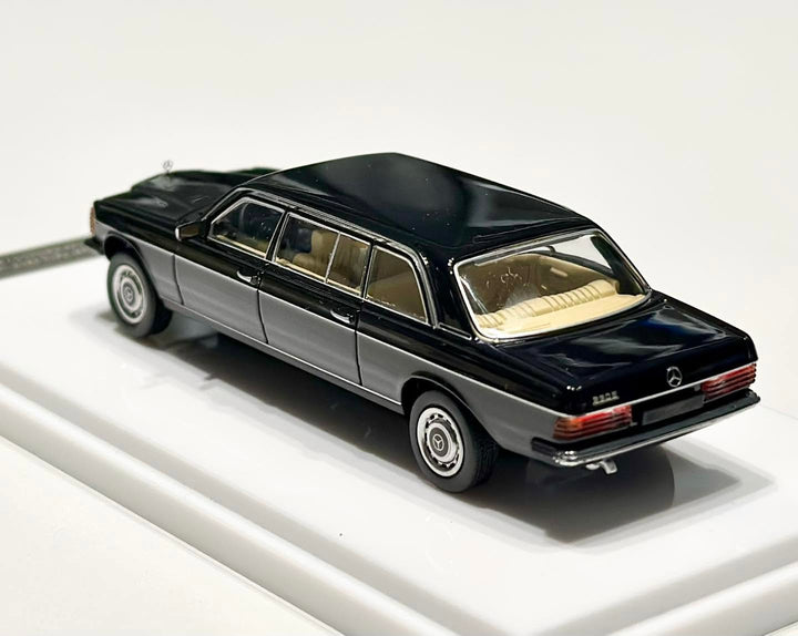JIYI X GOC 1:64 MERCEDES BENZ 230E Lengthened LIMO (W123) Black