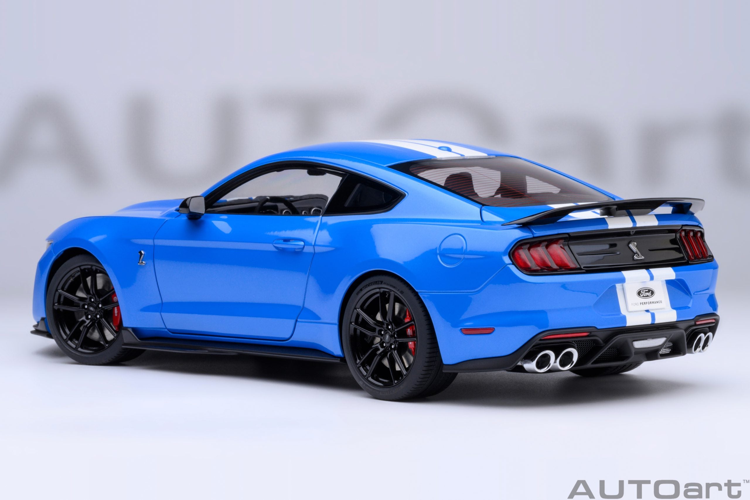 AUTOart 1:18 Ford Mustang Shelby GT500 (Grabber Blue) 73094