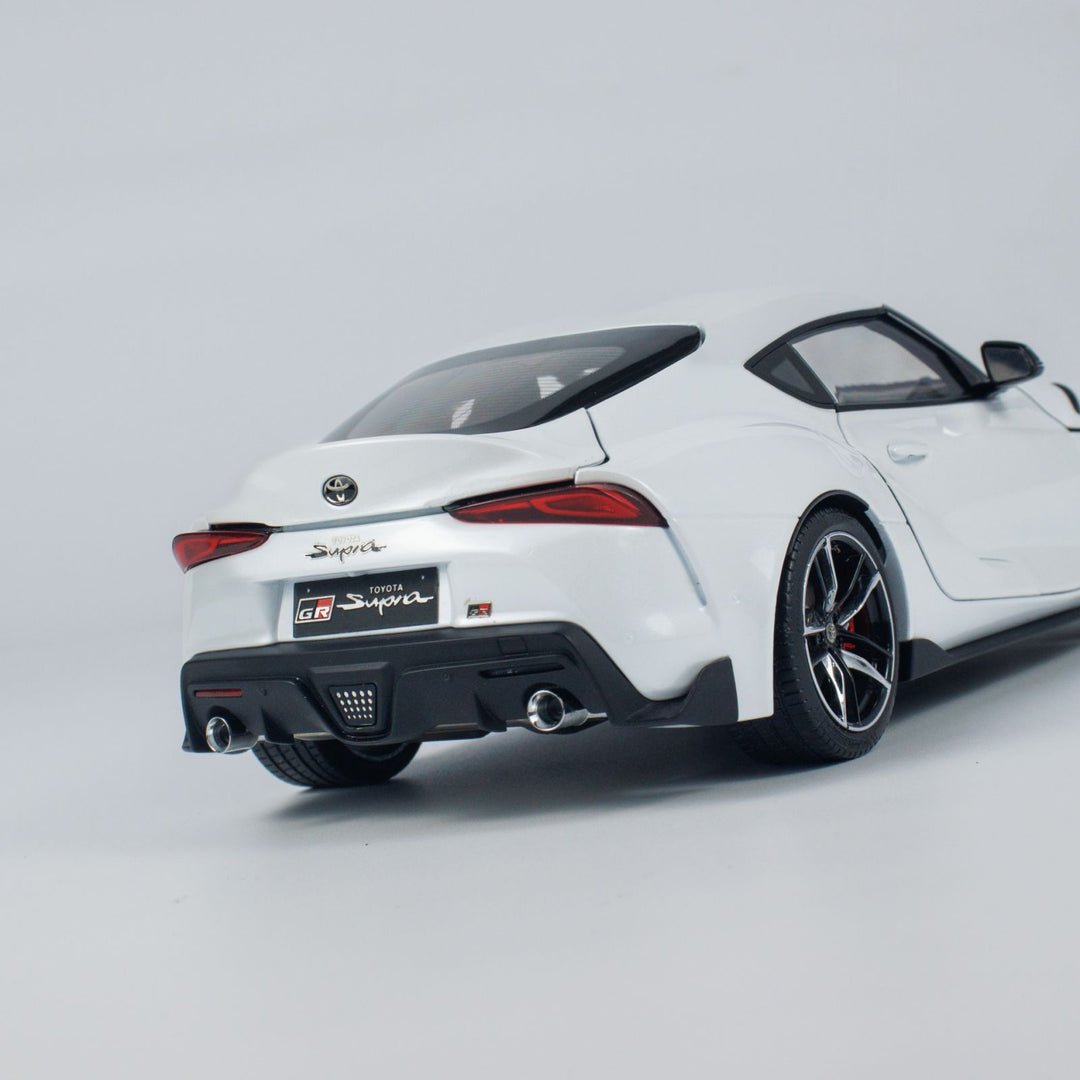 [Preorder] WELL 1:18 Toyota Supra A90 (2 Colors)