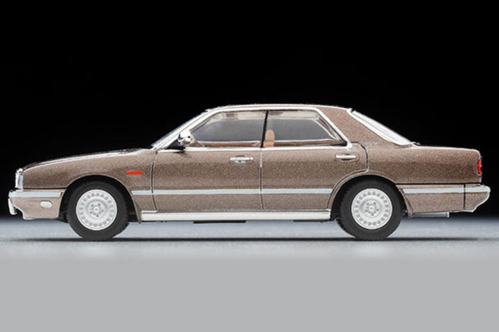 Tomytec TLVN 1:64 Nissan Cedric Cima TYPE-II Limited (brown) 1988
