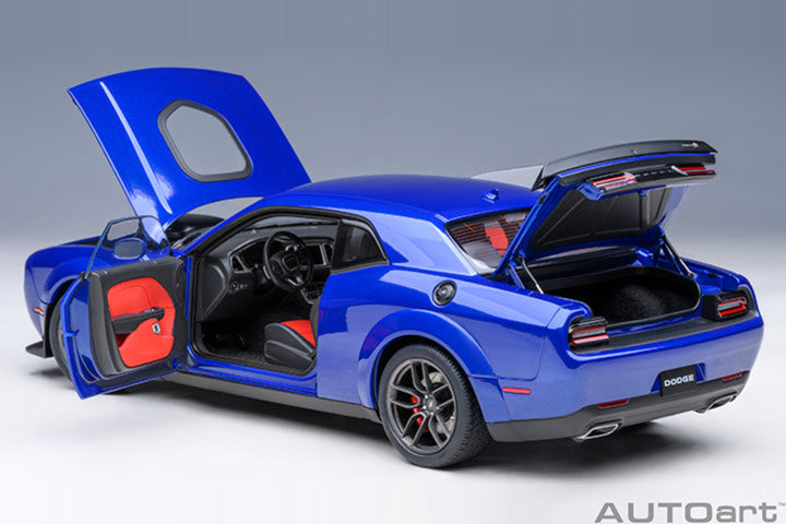 AUTOart 1:18 Dodge Challenger RT Scat Pack 2022 - Indigo Blue 71772