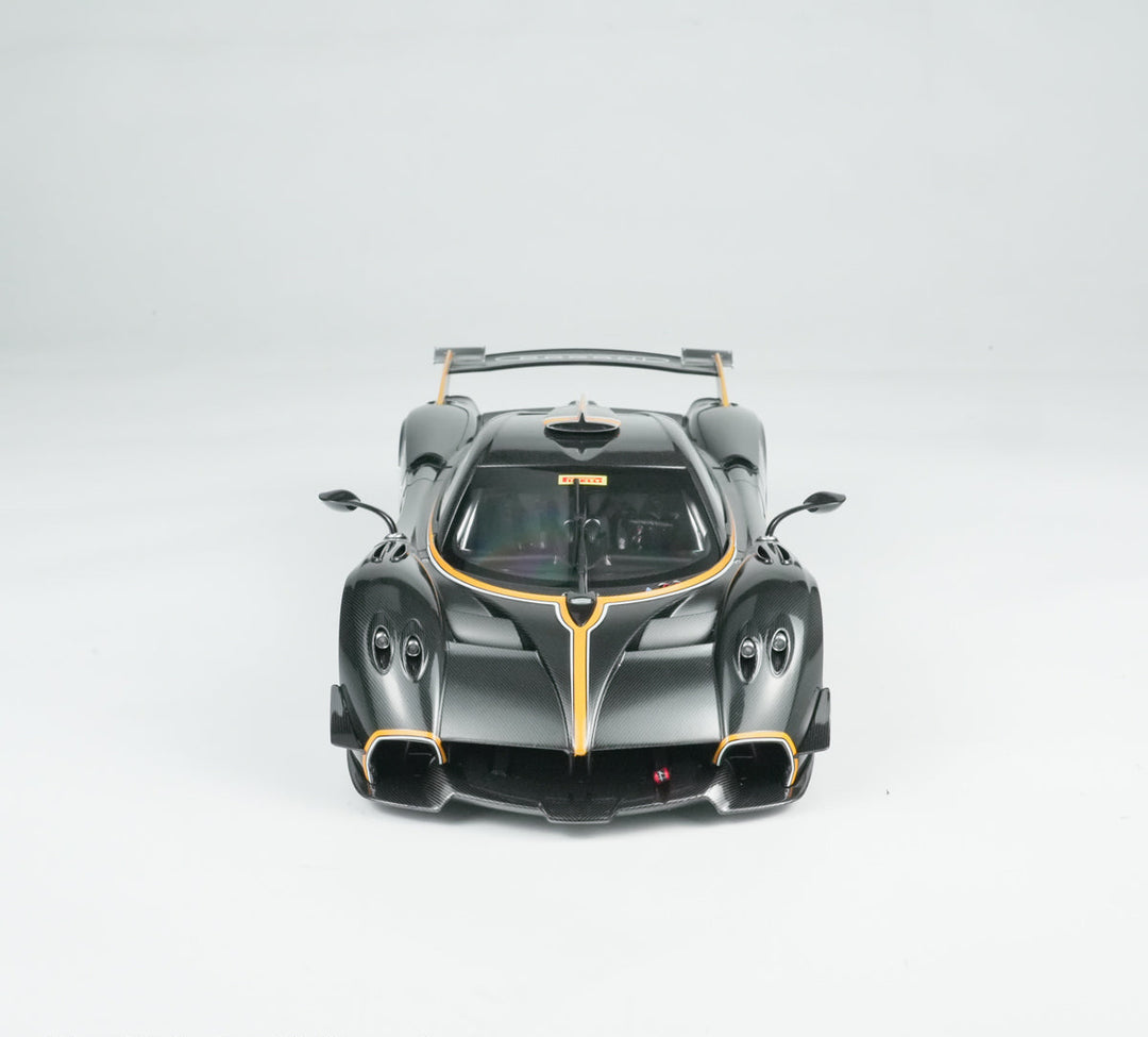 LCD 1:18 Pagani Huyara R Carbon Black LCD18012-CB