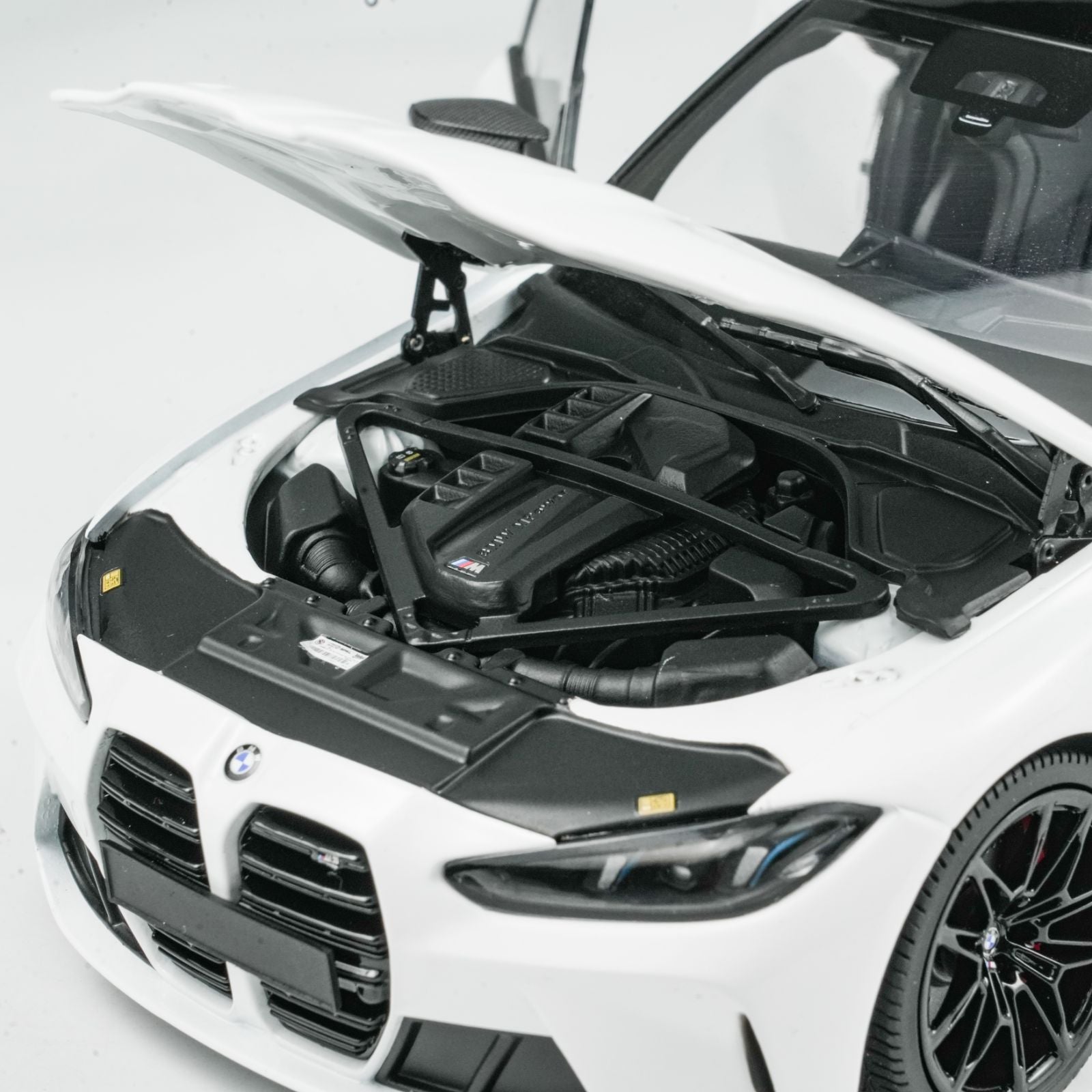 MINICHAMPS 1:18 BMW M3 TOURING - 2024 - ALPINE WHITE CLDC