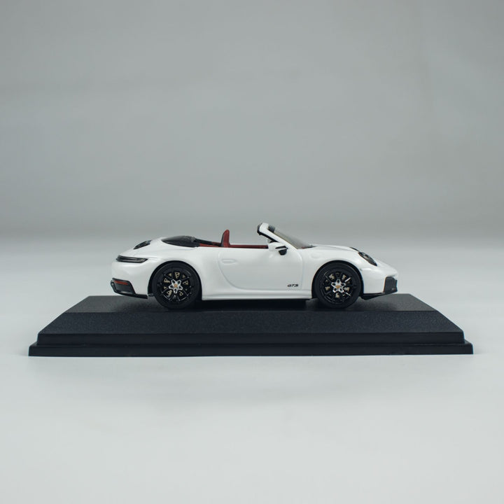 Minichamps 1:64 PORSCHE 911 (992.2) CARRERA GTS CABRIOLET CLDC WHITE 643064135