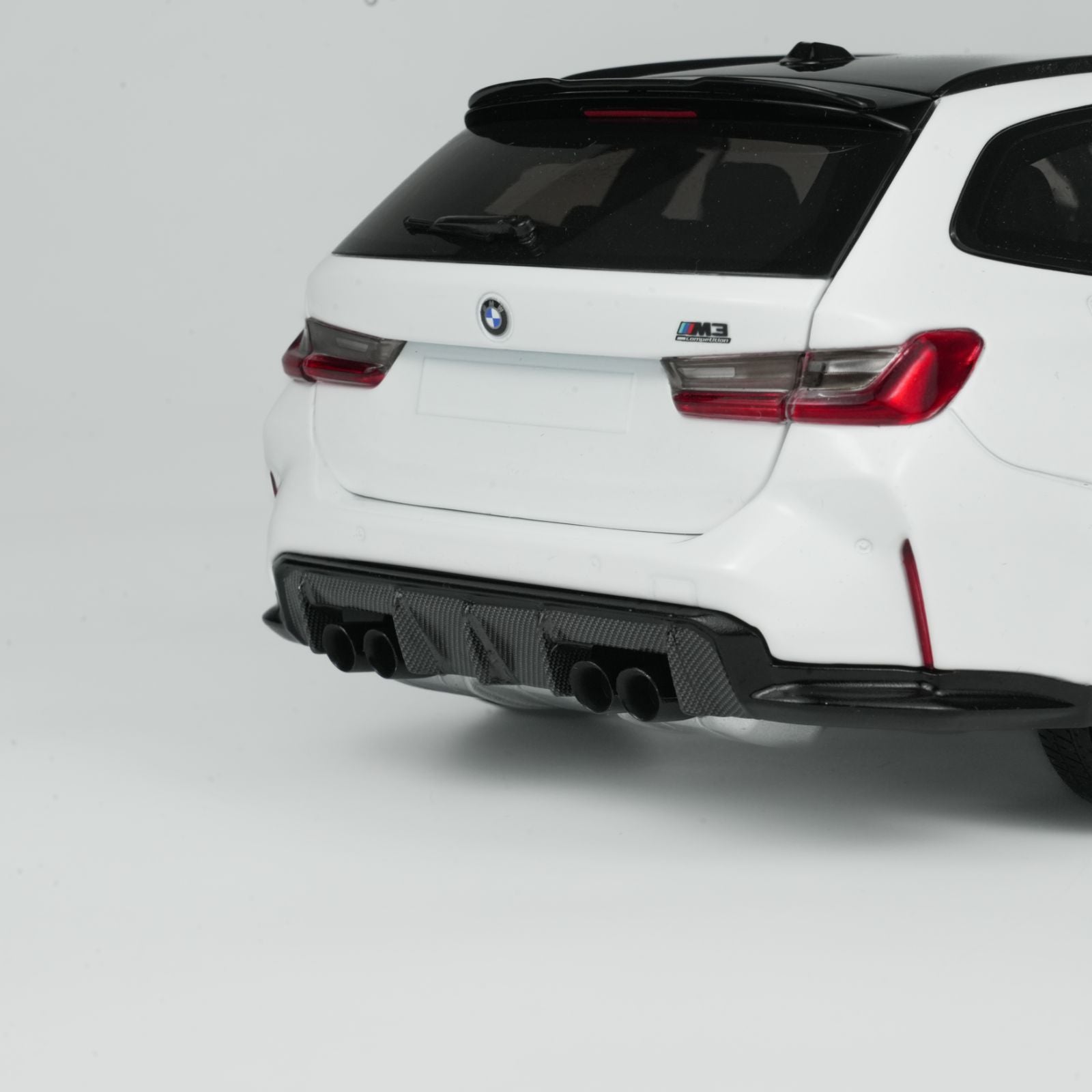 MINICHAMPS 1:18 BMW M3 TOURING - 2024 - ALPINE WHITE CLDC