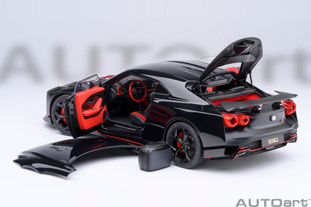 AUTOart 1:18 Nissan GT-R50 ITALDESIGN - Black / Matt Black 77513