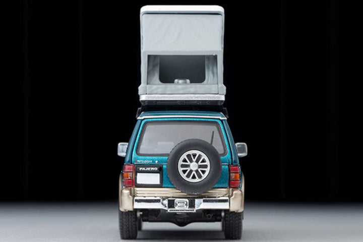 Tomytec TLVN 1:64 Mitsubishi Pajero Mid Roof Wide VR with optional parts (green/beige) 1991 with tent and figure