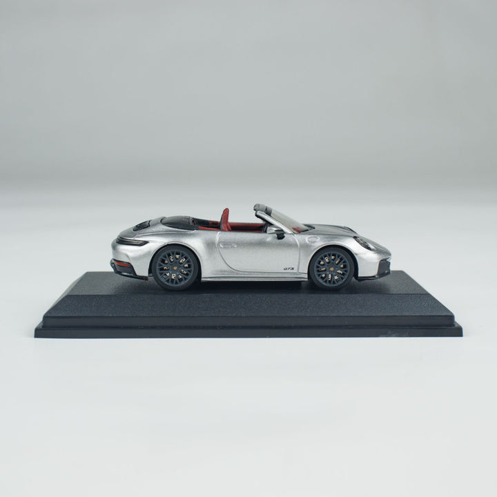 [Preorder] Minichamps 1:64 PORSCHE 911 (992.2) CARRERA GTS CABRIOLET CLDC 643064136