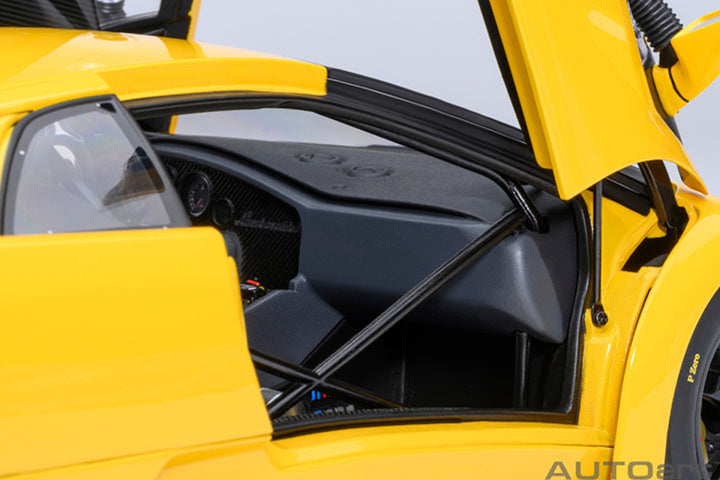 [Preorder] AUTOart 1:18 Lamborghini Diablo GT-R   - Superfly Yellow 79138