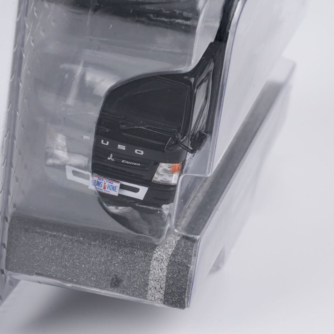 [Preorder] Tarmac Works 1:64 Mitsubishi Fuso Canter New York Sunshine T64T-TL002-NYS