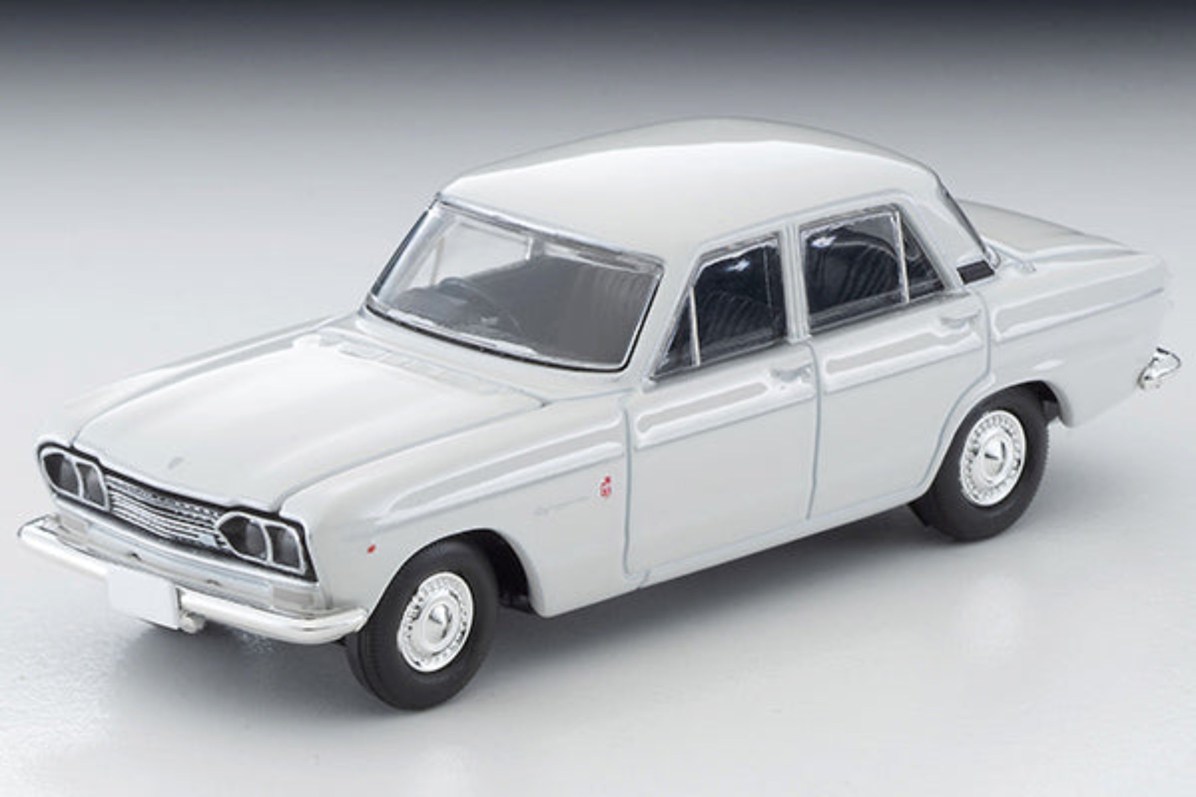 Tomytec TLVN 1:64 Nissan Prince Skyline 2000GT-B (white) 1967 LV