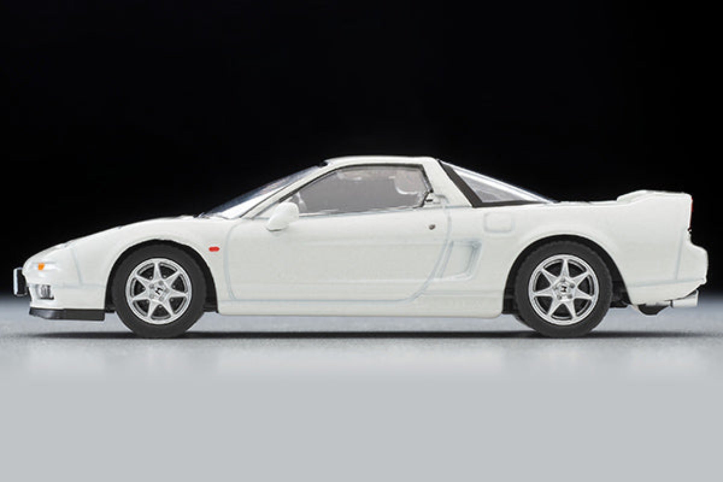 Tomytec TLVN 1:64 Honda NSX (Pearl White) 1998 – Horizon Diecast