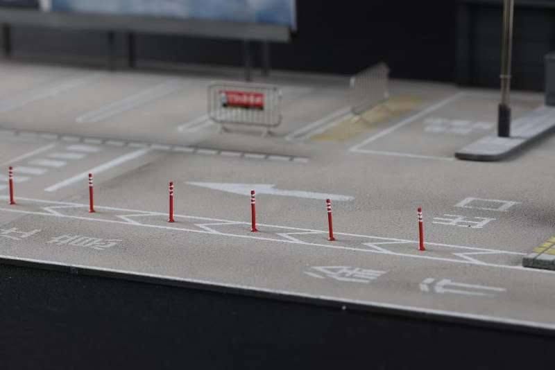 YOU&amp;CAR 1:64 Billboard Parking Lot Scene
