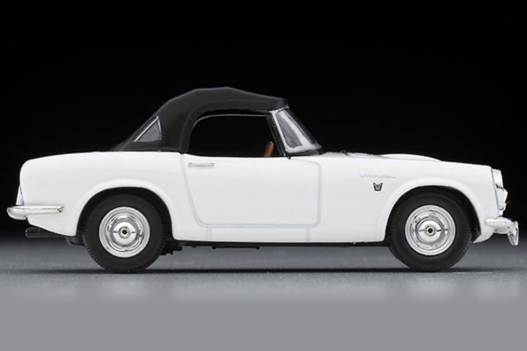 Tomytec TLVN 1:64 Honda S800 Closed Top (White) LV-200c – Horizon