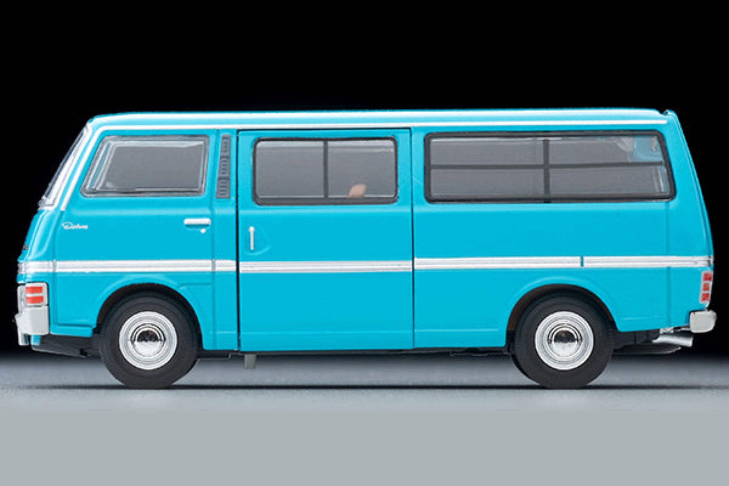 Tomytec TLVN 1:64 Nissan Homy Long Light Van (Blue) 1976 – Horizon