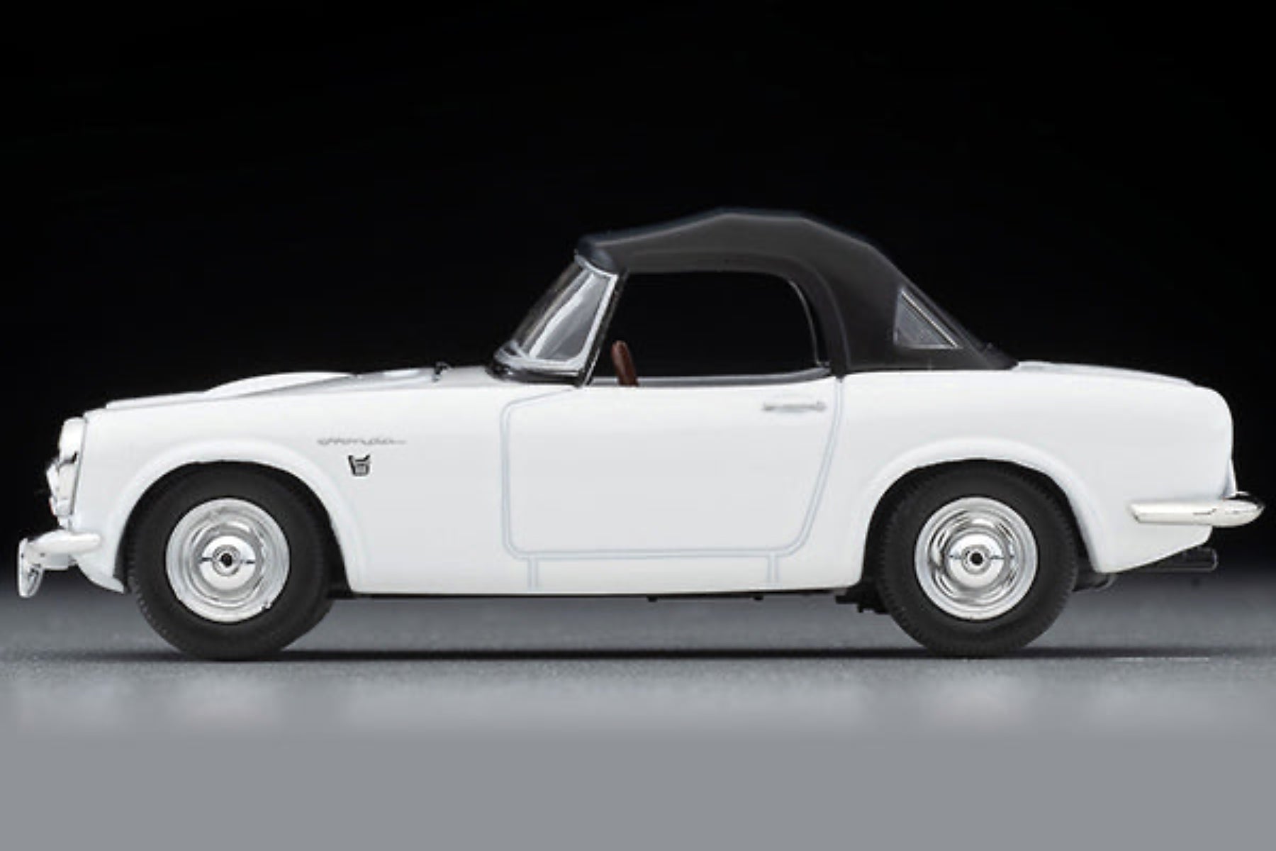 Tomytec TLVN 1:64 Honda S800 Closed Top (White) LV-200c – Horizon