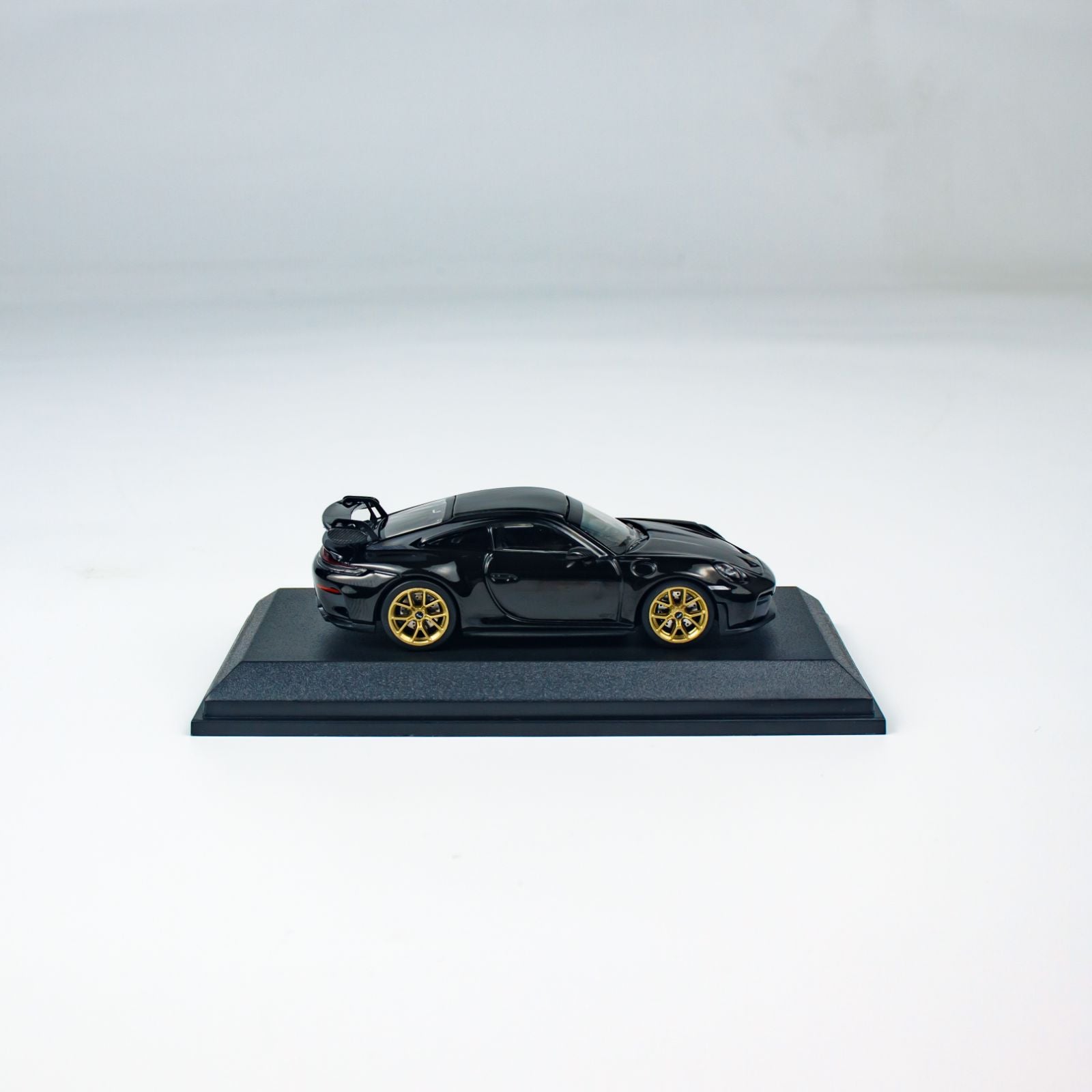 Minichamps 1:64 PORSCHE 911 (992.2) GT3 - 2025 - BLACK CLDC