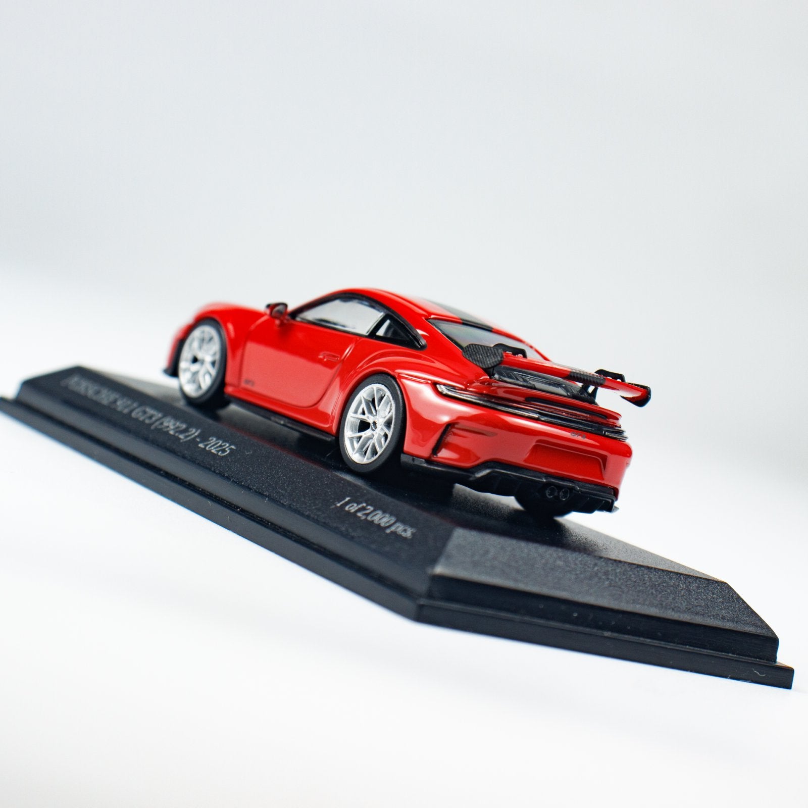 Minichamps 1:64 PORSCHE 911 (992.2) GT3 - 2025-RED CLDC 643064223